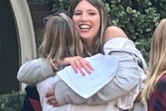 BB-Miss-H-Hug_6811